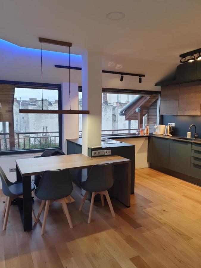 Modern Top Floor Loft With Balcony Budapest Exterior foto